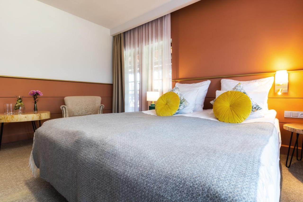 Hotel Dworzysko Szczawno-Zdroj Esterno foto