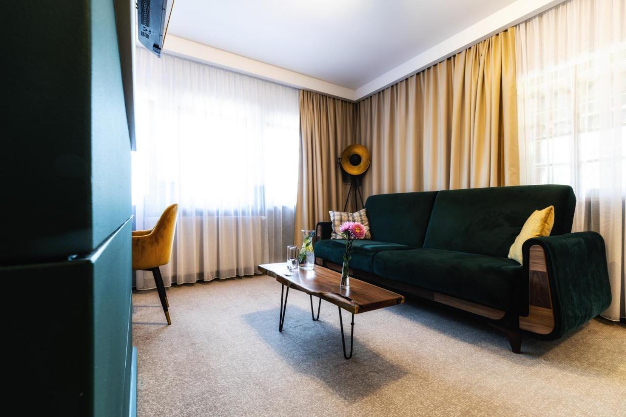 Hotel Dworzysko Szczawno-Zdroj Esterno foto