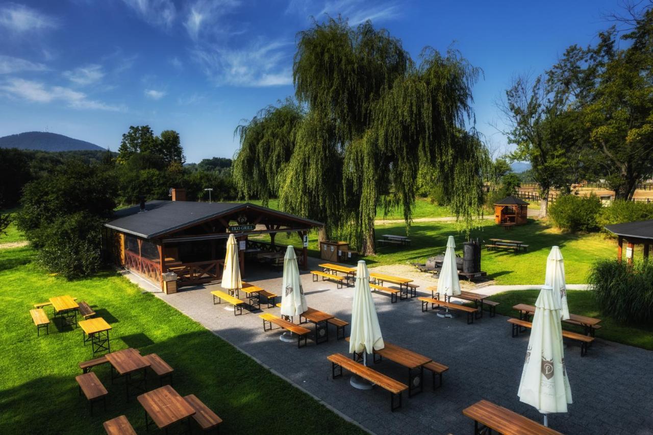 Hotel Dworzysko Szczawno-Zdroj Esterno foto