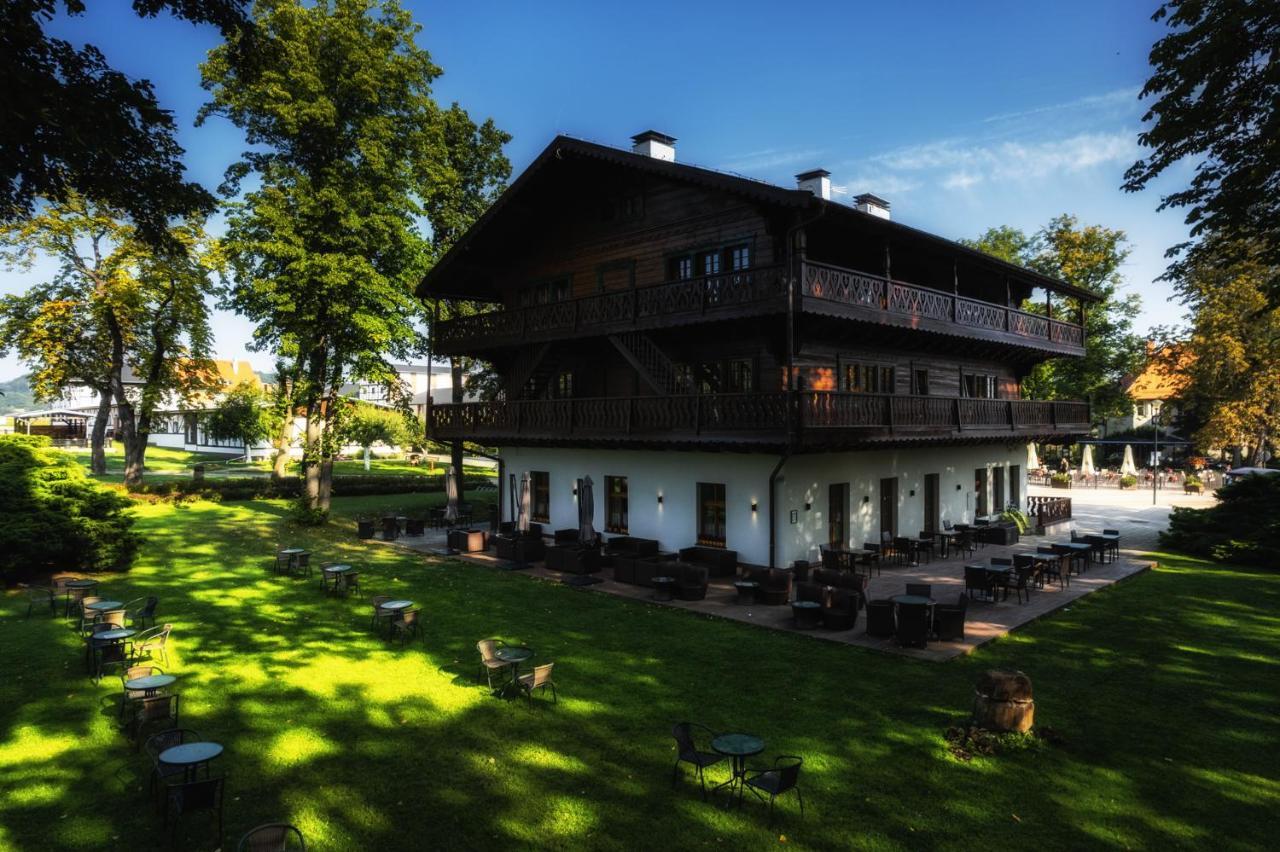 Hotel Dworzysko Szczawno-Zdroj Esterno foto