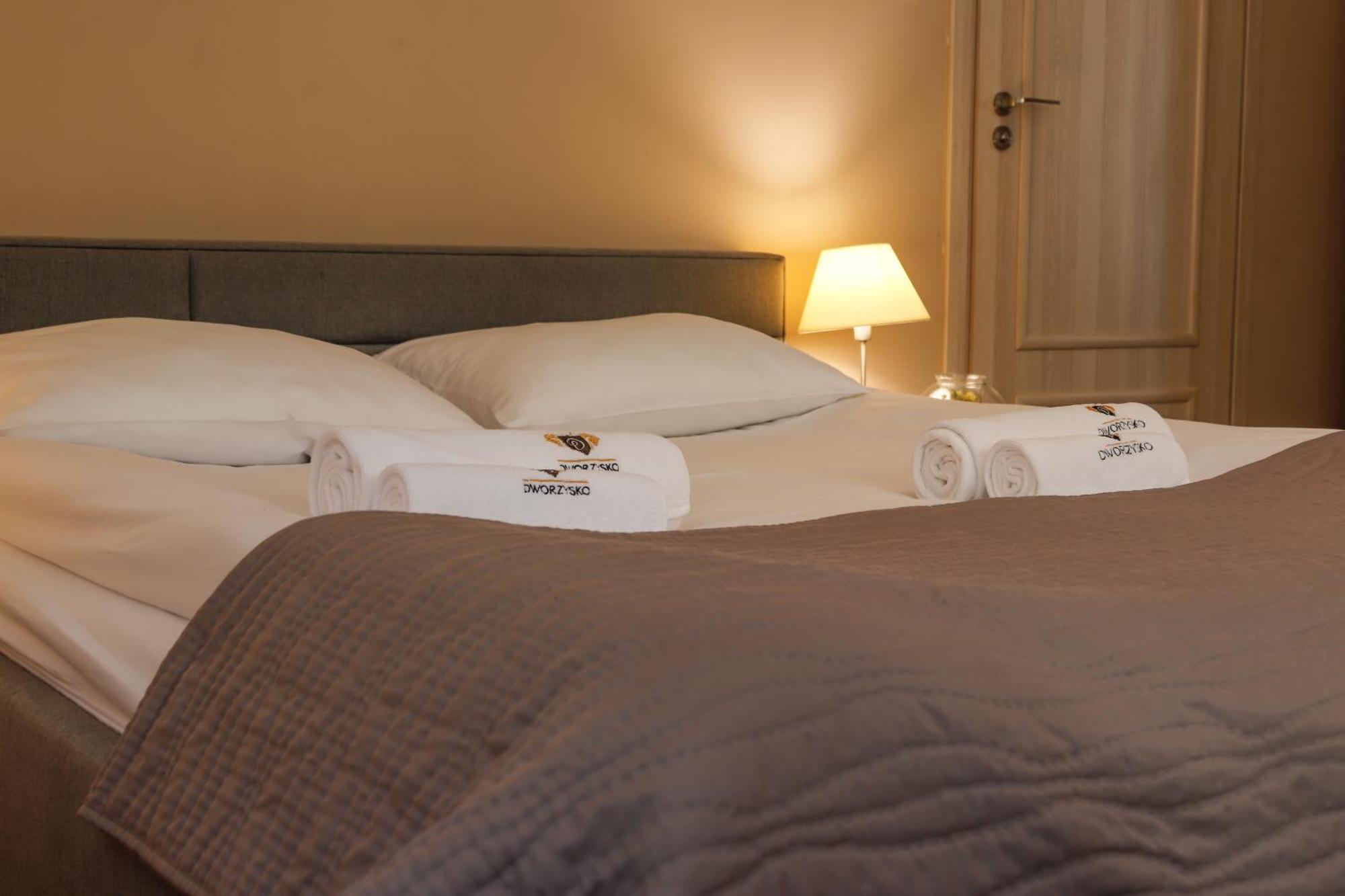Hotel Dworzysko Szczawno-Zdroj Esterno foto